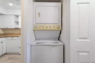 86 Howe St, New Haven, CT 06473 - Photo 15