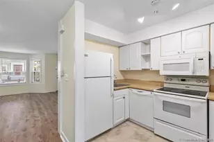 86 Howe St, New Haven, CT 06473 - Photo 9