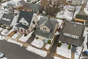 30 Washington Manor Ave, West Haven, CT 06516 - Photo 3