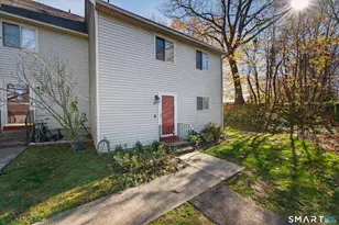 30 Larkspur Dr, Cromwell, CT 06416 - Photo 1