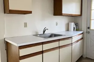 46 W Town St, Norwich, CT 06360 - Photo 3