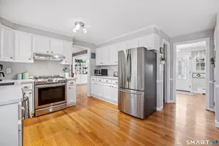 106 Far Horizon Dr, Cheshire, CT 06410 - Photo 9