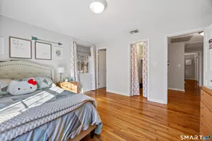 106 Far Horizon Dr, Cheshire, CT 06410 - Photo 17