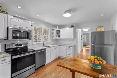 11 Bishop Drive, Woodbridge, CT 06525 - Photo 5