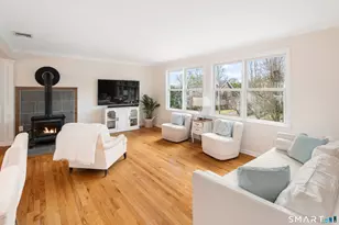 22 Auldwood Rd, Stamford, CT 06902 - Photo 5