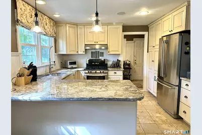 330 Ridge Road, Hamden, CT 06517 - Photo 7