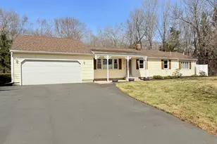 531 Clintonville Rd, North Haven, CT 06473 - Photo 1