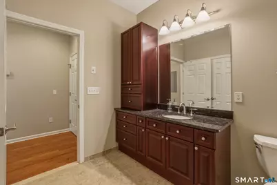 1 King Philip Drive #301, West Hartford, CT 06117 - Photo 19