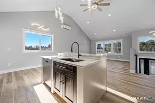 121 New Rd, Thompson, CT 06277 - Photo 9