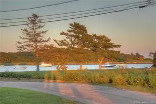 9 Skipper St, Stonington, CT 06378 - Photo 7