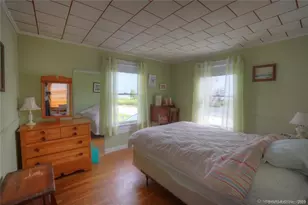 9 Skipper St, Stonington, CT 06378 - Photo 13