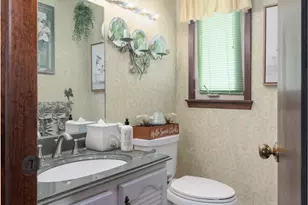 70 Pine Hollow Dr, Middlebury, CT 06762 - Photo 9