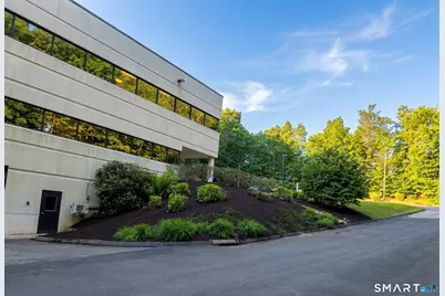 160 Chapel Road, Manchester, CT 06042 - Photo 3