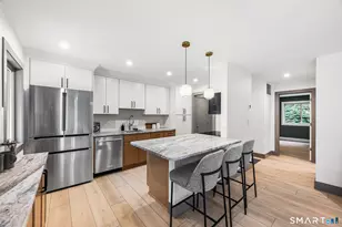 9 Carriage Dr, Simsbury, CT 06070 - Photo 5