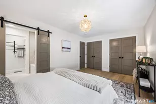 9 Carriage Dr, Simsbury, CT 06070 - Photo 9