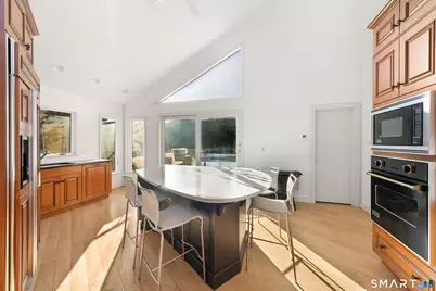 2177 Cross Highway, Fairfield, CT 06824 - Photo 15