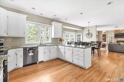 111 Stones Throw, Trumbull, CT 06611 - Photo 11