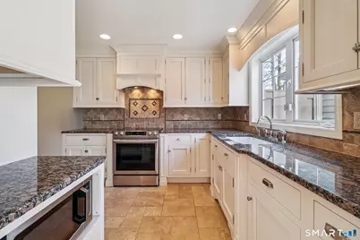 41 Tamarack Avenue #118, Danbury, CT 06811 - Photo 3