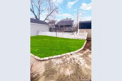 660 West Jackson Avenue, Bridgeport, CT 06604 - Photo 9