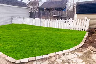 660 W Jackson Ave, Bridgeport, CT 06604 - Photo 9