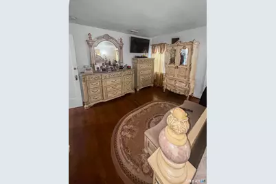 660 West Jackson Avenue, Bridgeport, CT 06604 - Photo 35