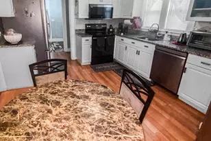 660 W Jackson Ave, Bridgeport, CT 06604 - Photo 27