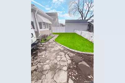 660 West Jackson Avenue, Bridgeport, CT 06604 - Photo 7