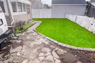 660 W Jackson Ave, Bridgeport, CT 06604 - Photo 7