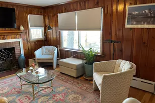 1347 Hall Blvd, Bloomfield, CT 06002 - Photo 9