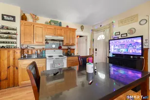 259 Pearl St, Middletown, CT 06457 - Photo 9