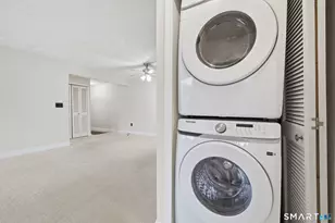 1106 Twin Circle Dr, South Windsor, CT 06074 - Photo 9