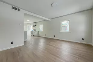 21 Skipper St, New Britain, CT 06053 - Photo 3