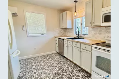 142 Broad Street, Norwich, CT 06360 - Photo 5