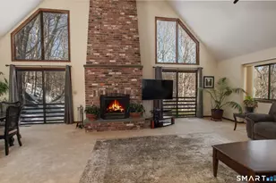 23 Trails End Ln, Ridgefield, CT 06877 - Photo 7