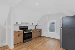 201 Lewis St, Bridgeport, CT 06605 - Photo 23