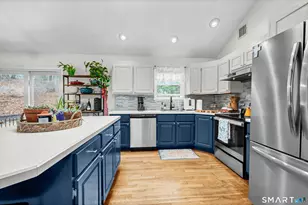 13 Pocono Rd, Newtown, CT 06470 - Photo 5