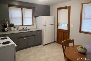 46 Myron Ave, Bridgeport, CT 06606 - Photo 5