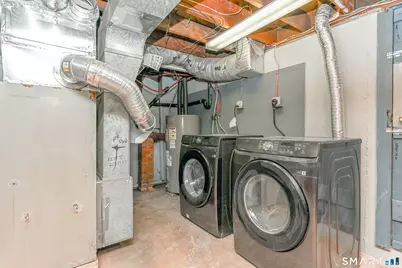 74 Hollywood Avenue, Bridgeport, CT 06606 - Photo 21