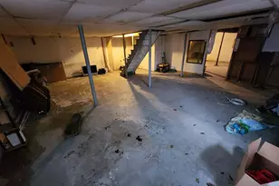 948 Old Colony Rd, Meriden, CT 06450 - Photo 19