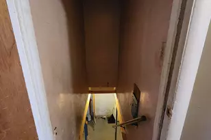 948 Old Colony Rd, Meriden, CT 06450 - Photo 17