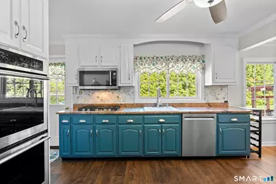 47 Featherbed Lane, Branford, CT 06405 - Photo 13