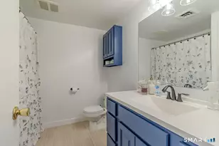 8 Webster Ct, Newington, CT 06111 - Photo 15