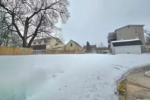 46 Pleasant St, Plainfield, CT 06374 - Photo 7