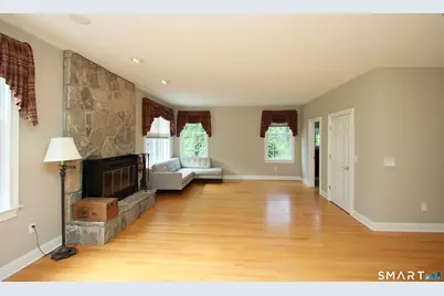 11 Long Meadow Lane, Redding, CT 06896 - Photo 7