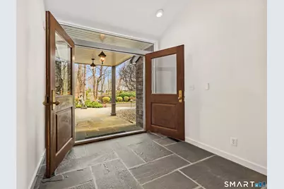 41 Londonderry Drive, Greenwich, CT 06830 - Photo 3