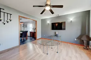 70 Lawndale St, Berlin, CT 06037 - Photo 7