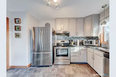 70 Lawndale Street, Berlin, CT 06037 - Photo 13