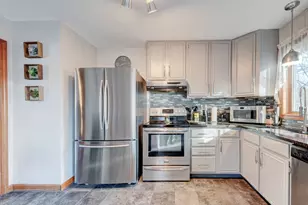 70 Lawndale St, Berlin, CT 06037 - Photo 13