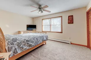 70 Lawndale St, Berlin, CT 06037 - Photo 19