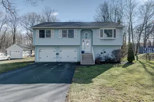 70 Lawndale St, Berlin, CT 06037 - Photo 1